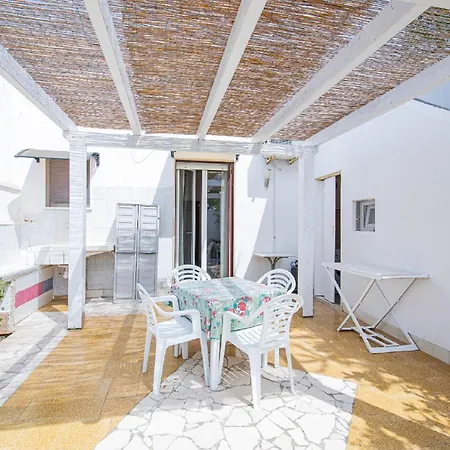 Punta Prosciutto Bed 3* Torre Lapillo