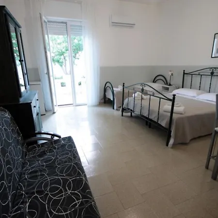 Punta Prosciutto Bed Torre Lapillo