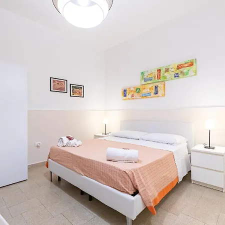 Punta Prosciutto Bed Torre Lapillo